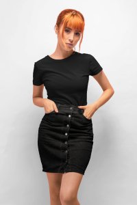 Female black colour solid tee