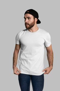 White solid colour tee