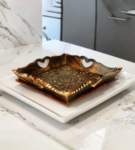 Grand shape wooden (2 hearts in handle) serving tray/ food serving plate for kitchens and dining tables (Set of 3)