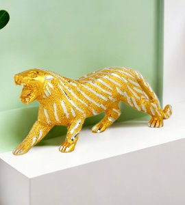 Qualitive brass metal alloy golden glittery tiger figurine showpiece/ statue for home and office decor